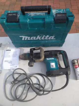 Martillo Demolición Makita HMO870C + Maletin
