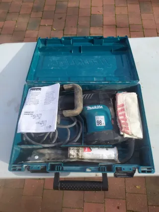 Martillo Demolición Makita HMO870C + Maletin