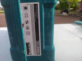 Martillo Demolición Makita HMO870C + Maletin