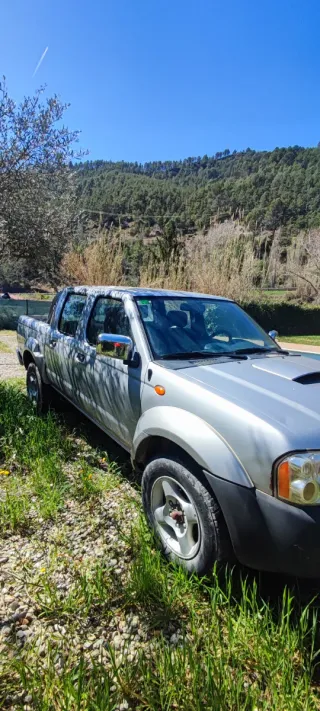 Nissan Navara 2002