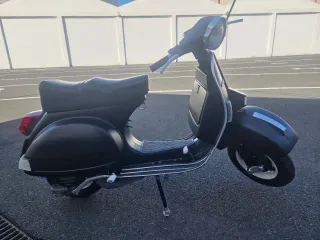 Vespa PX IRIS 200CC Scooter