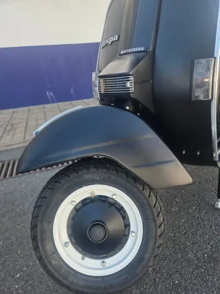 Vespa PX IRIS 200CC Scooter