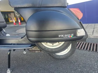 Vespa PX IRIS 200CC Scooter
