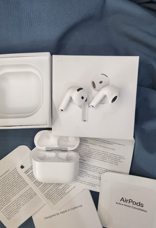 AirPods 4 ANC casi nuevos