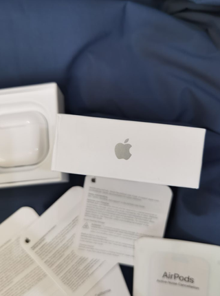 AirPods 4 ANC casi nuevos