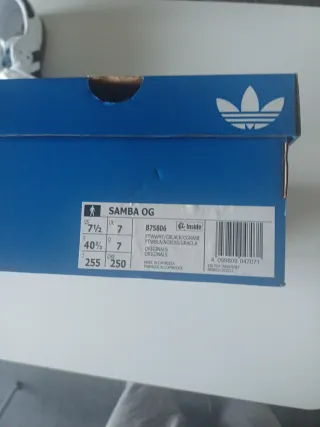 Zapatillas Adidas Blancas y Negras