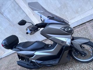 YAMAHA NMAX 125 Scooter