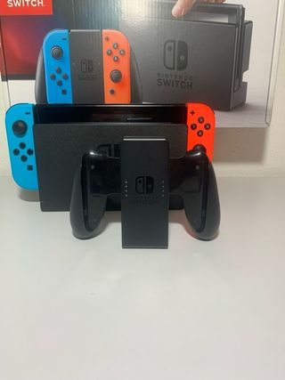 NUOVA!! Nintendo Switch + Accessori