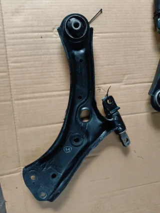 Brazos Suspensión BYD Seal U Dm-i