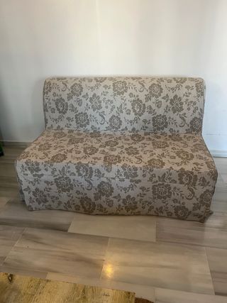 Sofá Cama Ikea 1.40x 1.88  con Funda