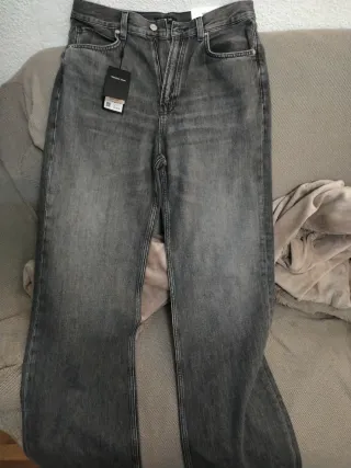 Pantalones vaqueros grises