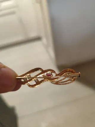 Broche antiguo oro con rubí y diamantes