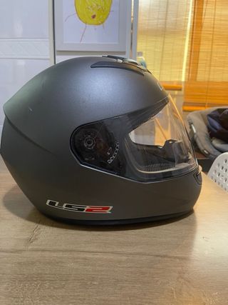 Casco de moto LS2 gris