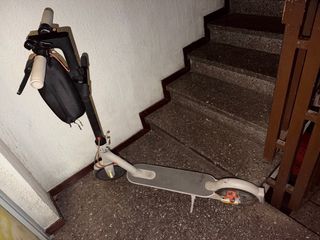 Patinete Xiaomi color crema