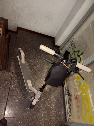 Patinete Xiaomi color crema