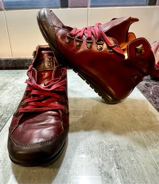 Botas Pikolinos Marrones y Rojas