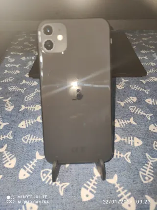 iPhone 11 128GB Morado + Cargador Magnético