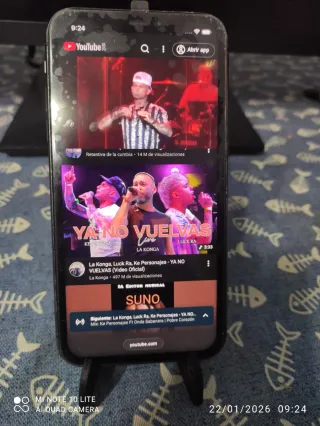 iPhone 11 128GB Morado + Cargador Magnético