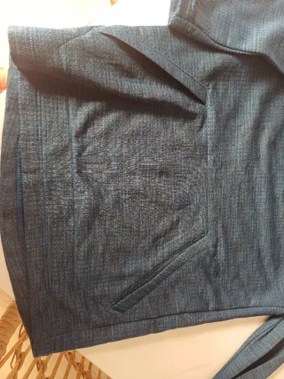 Jersey azul con capucha