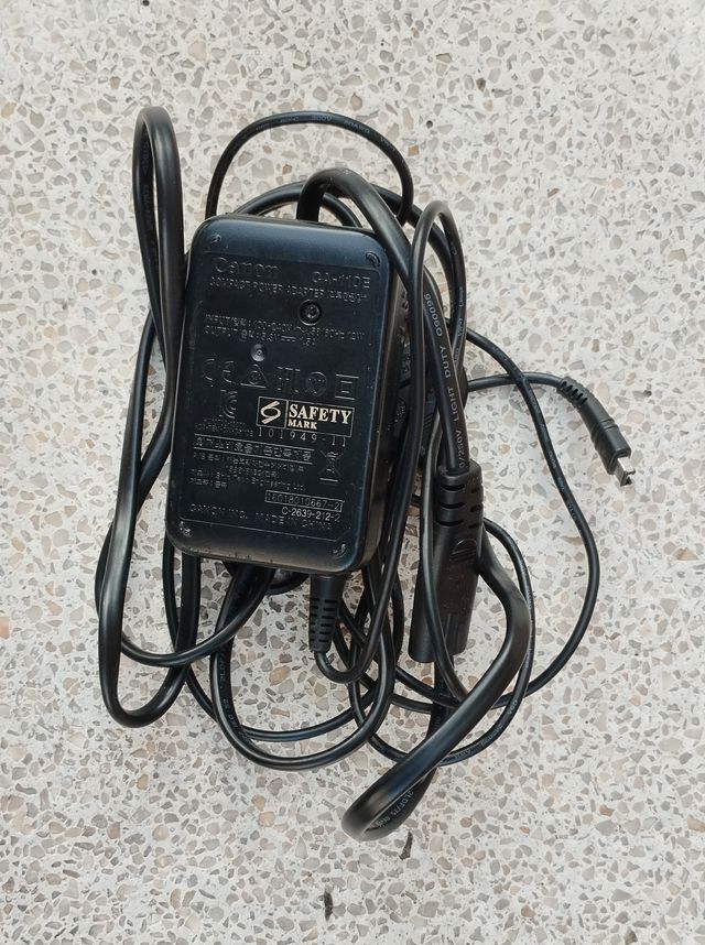 Canon Legria HF R77 Videocámara HD 57x Zoom