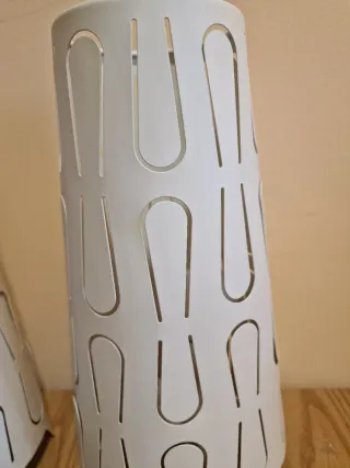 Lámparas de mesita de noche blancas