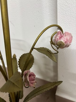 Struttura lampadario ferro battuto oro e rosa