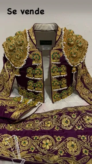 Traje de Torero Bordado Morado