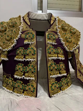 Traje de Torero Bordado Morado