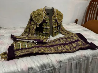 Traje de Torero Bordado Morado
