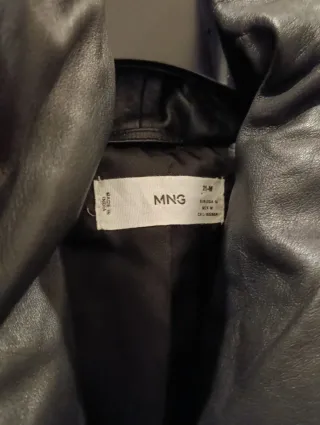 Cazadora Piel Mango Acolchada Negra