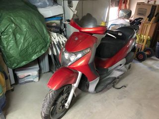 Piaggio Beverly 125 Scooter 2005