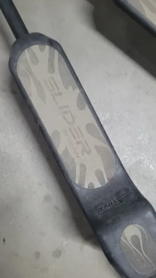 Patinete deslizador Slider de 3 ruedas + casco