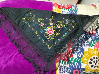 Mantón Manila Bordado Pico Multicolor