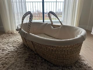Cesta mimbre para bebé nueva