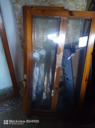 Lote de ventanas de madera