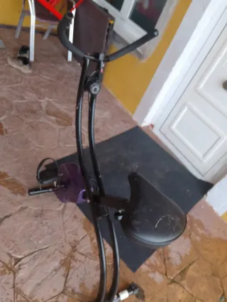 Bicicleta Estática Morada