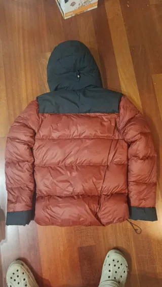 Plumas Forclaz Talla M Roja y Negra