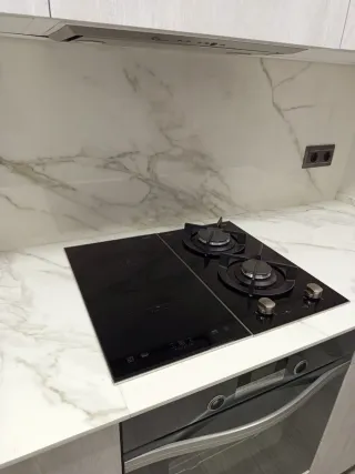 Placa de cocina mixta inducción y gas Whirlpol