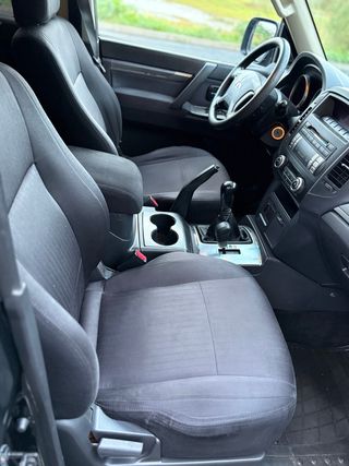 Mitsubishi Montero 2014