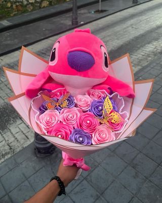 Ramo de rosas de satén rosa