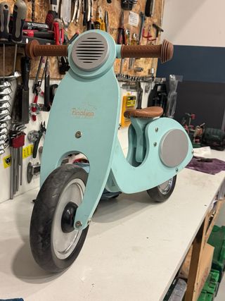 Correpasillos estilo Vespa madera