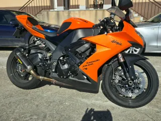 Kawasaki ZX10R AÑO 2010