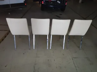 4 Sillas Diseño Blancas