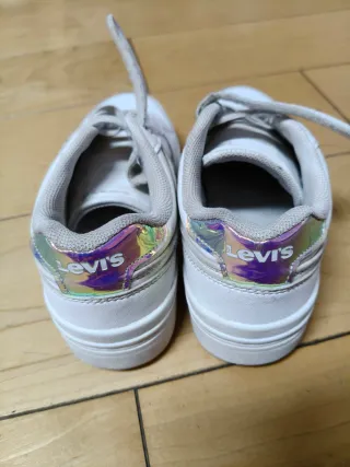 Zapatillas Levis niño blancas