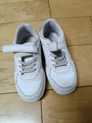 Zapatillas Levis niño blancas