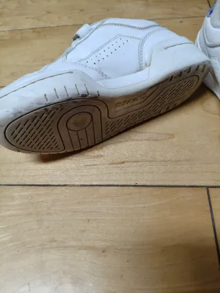 Zapatillas Levis niño blancas