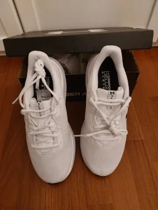 Scarpe Under Armour bianche