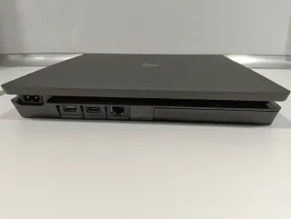 PS4 1TB + 2 Mandos + HDMI