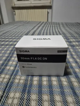 Sigma 30mm 1:1.4 DC DN Obiettivo Attacco E