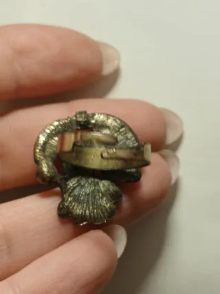 Anello con rosa e glitter